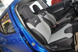 2013款铃木奥拓1.0L自动豪华型