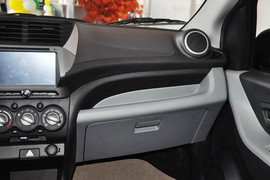 2013款铃木奥拓1.0L自动豪华型