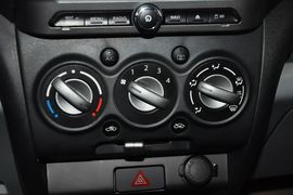 2013款铃木奥拓1.0L自动豪华型