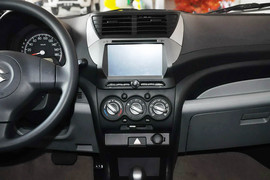 2013款铃木奥拓1.0L自动豪华型