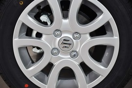 2013款铃木奥拓1.0L自动豪华型