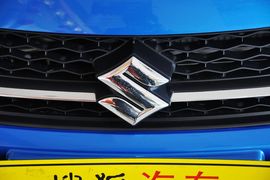 2013款铃木奥拓1.0L自动豪华型