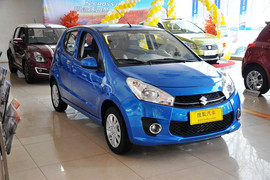 2013款铃木奥拓1.0L自动豪华型