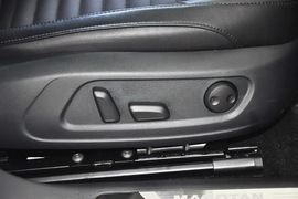 2013款大众迈腾1.8TSI