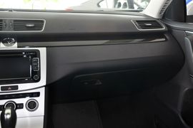 2013款大众迈腾1.8TSI