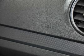 2013款大众捷达1.4L手动时尚型