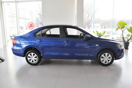 2013款大众捷达1.4L手动时尚型