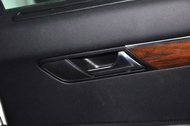 2011款奔驰R300L豪华型