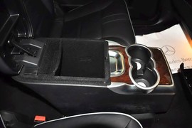 2011款奔驰R300L豪华型