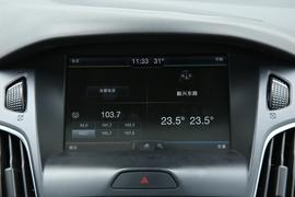 2017款福特福克斯两厢
