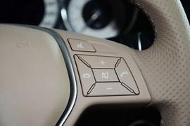 2012款奔驰CLS300