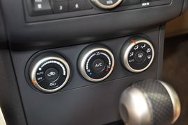 2012款日产逍客2.0XV