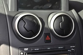 2012款日产逍客2.0XV