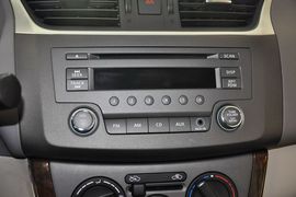 2012款日产轩逸1.6XL