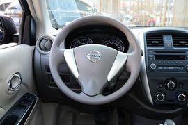 2014款日产阳光1.5L自动