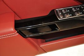 2014款阿斯顿马丁Rapide