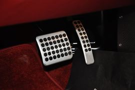 2014款阿斯顿马丁Rapide