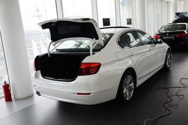 2014款宝马520i典雅型