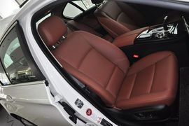 2014款宝马520i典雅型