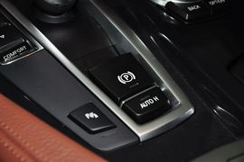 2014款宝马520i典雅型