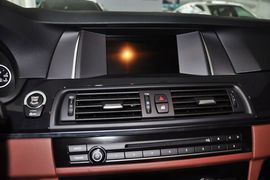 2014款宝马520i典雅型