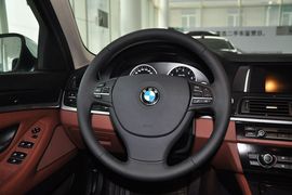 2014款宝马520i典雅型