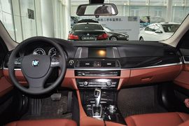 2014款宝马520i典雅型
