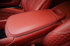 2014款阿斯顿马丁Vanquish