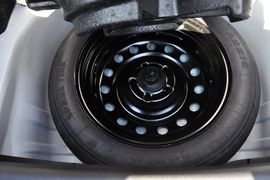 2014款比亚迪秦1.5T旗舰型