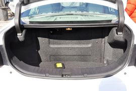 2014款比亚迪秦1.5T旗舰型