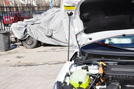 2014款比亚迪秦1.5T旗舰型