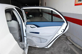 2014款比亚迪秦1.5T旗舰型