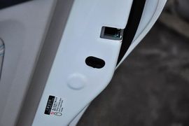 2014款比亚迪秦1.5T旗舰型