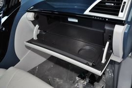 2014款比亚迪秦1.5T旗舰型