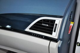 2014款比亚迪秦1.5T旗舰型