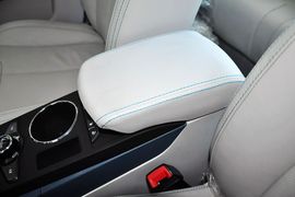 2014款比亚迪秦1.5T旗舰型