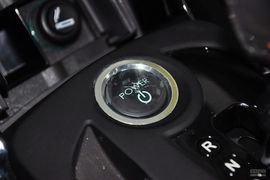 2014款比亚迪秦1.5T旗舰型