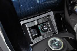 2014款比亚迪秦1.5T旗舰型