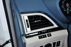 2014款比亚迪秦1.5T旗舰型