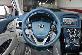 2014款比亚迪秦1.5T旗舰型