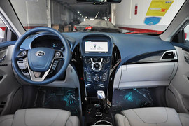 2014款比亚迪秦1.5T旗舰型