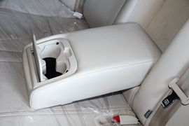2013款比亚迪速锐1.5L手动豪华型