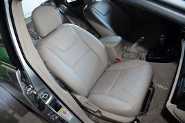 2013款比亚迪速锐1.5L手动豪华型