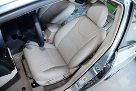 2013款比亚迪速锐1.5L手动豪华型