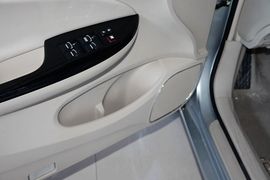 2013款比亚迪速锐1.5L手动豪华型