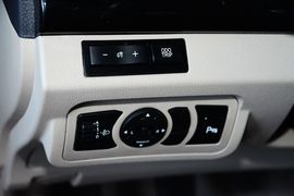 2013款比亚迪速锐1.5L手动豪华型