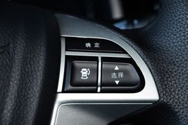 2013款比亚迪速锐1.5L手动豪华型
