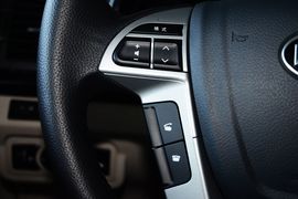 2013款比亚迪速锐1.5L手动豪华型