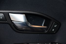 2014款路虎揽胜极光2.0T