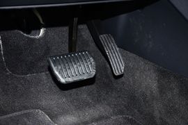 2014款路虎揽胜极光2.0T